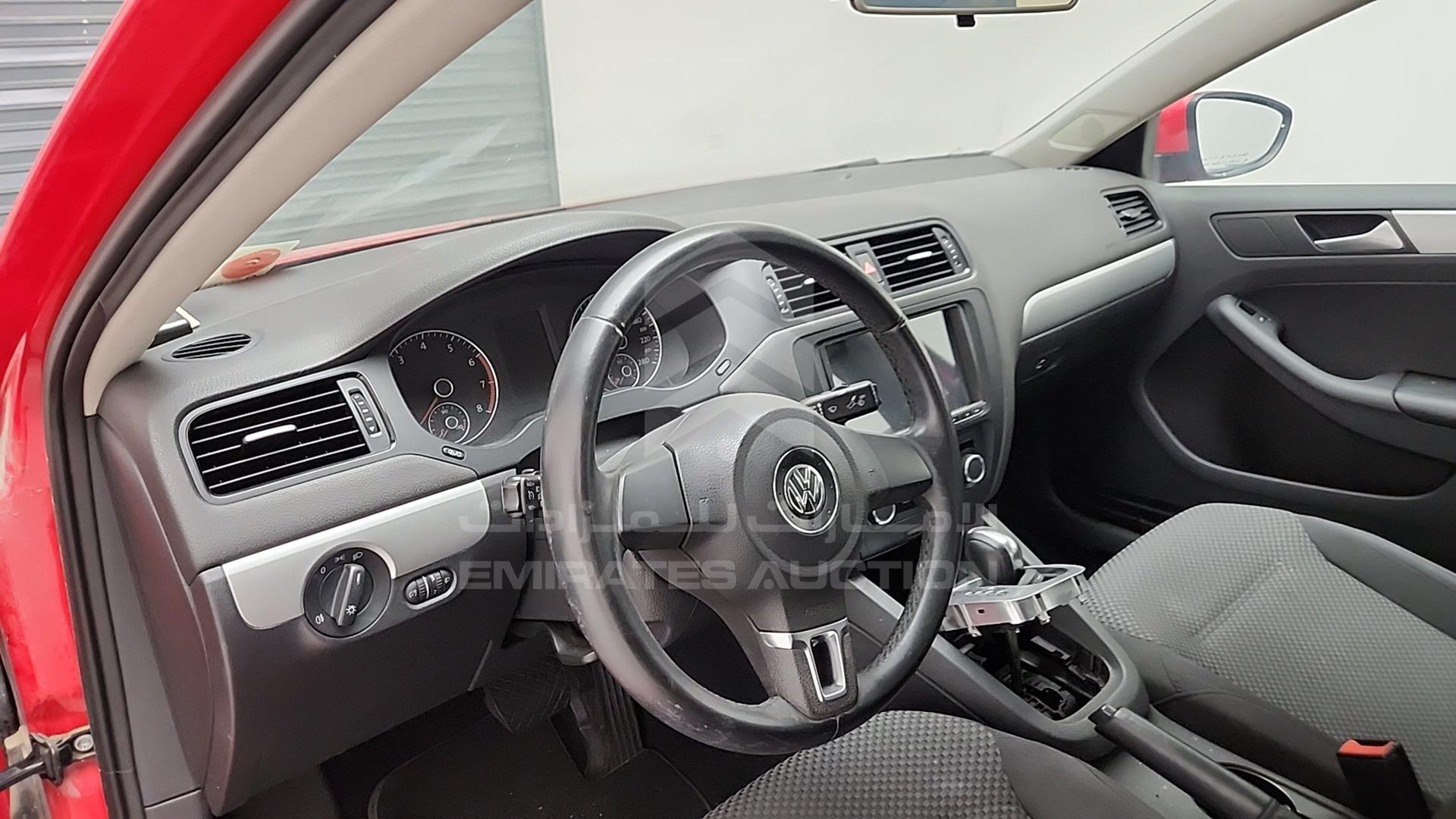 2014 VOLKSWAGEN JETTA VIN: WVWRV1AJ3EM250726