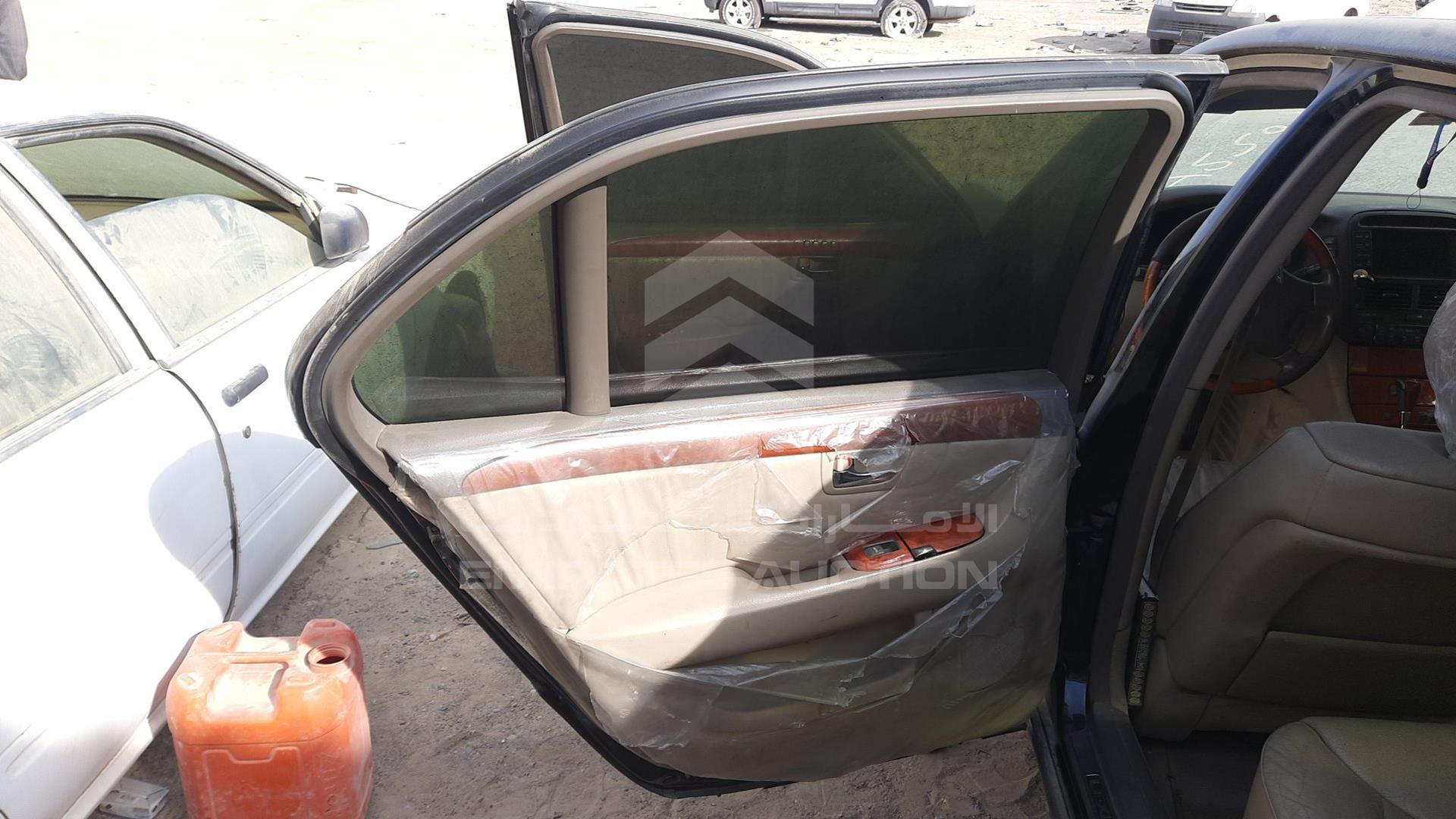 2001 LEXUS LS 430 VIN: JTHBN30FX10045687