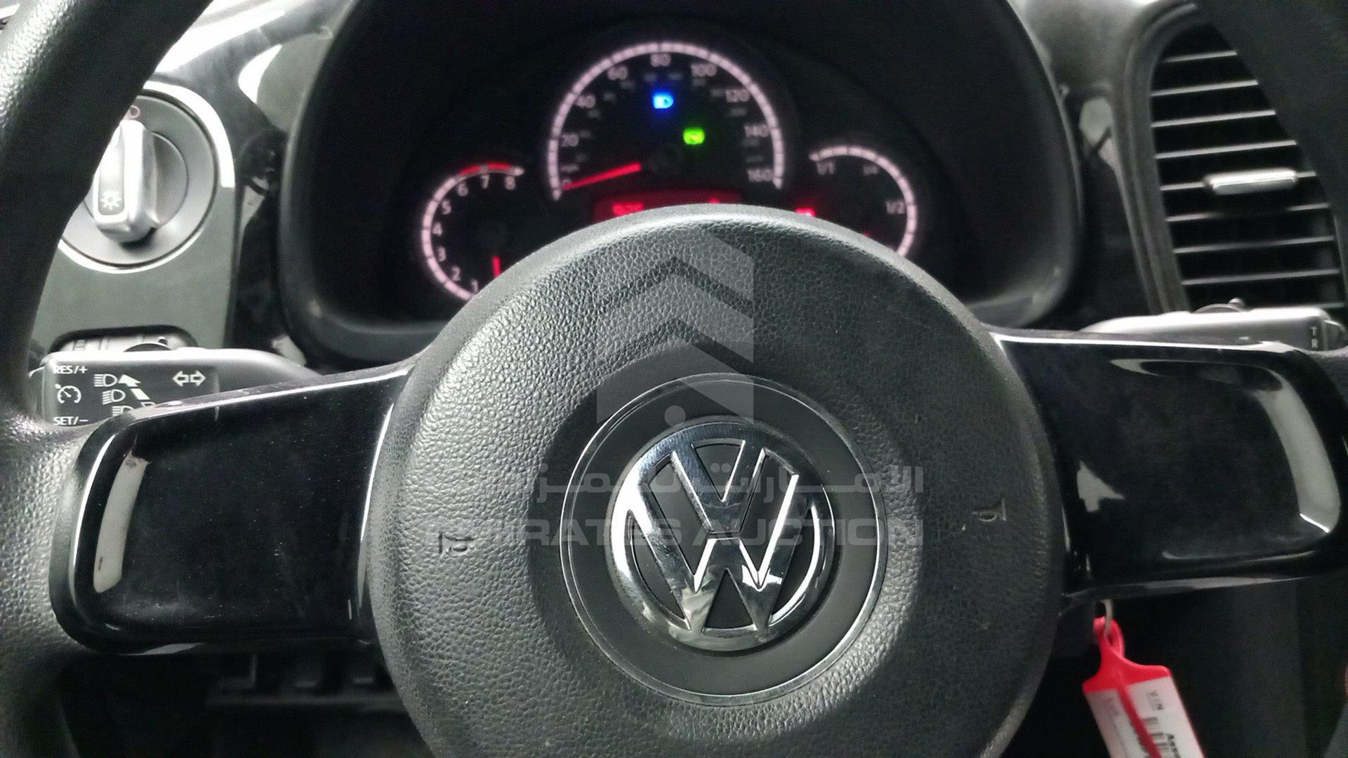 2015 VOLKSWAGEN BEETLE VIN: 3VWF17AT8FM619358