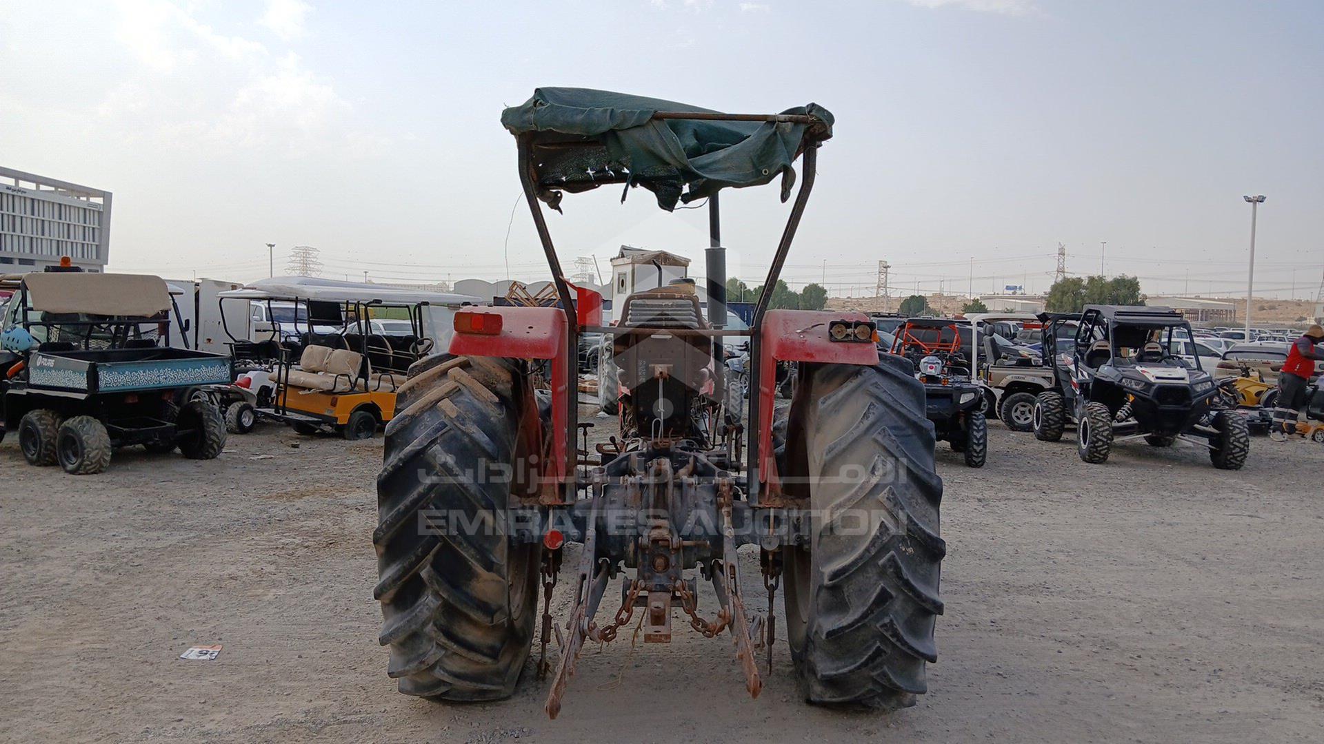 0 MASSEY FERGUSON --- VIN: LF31288U915812G