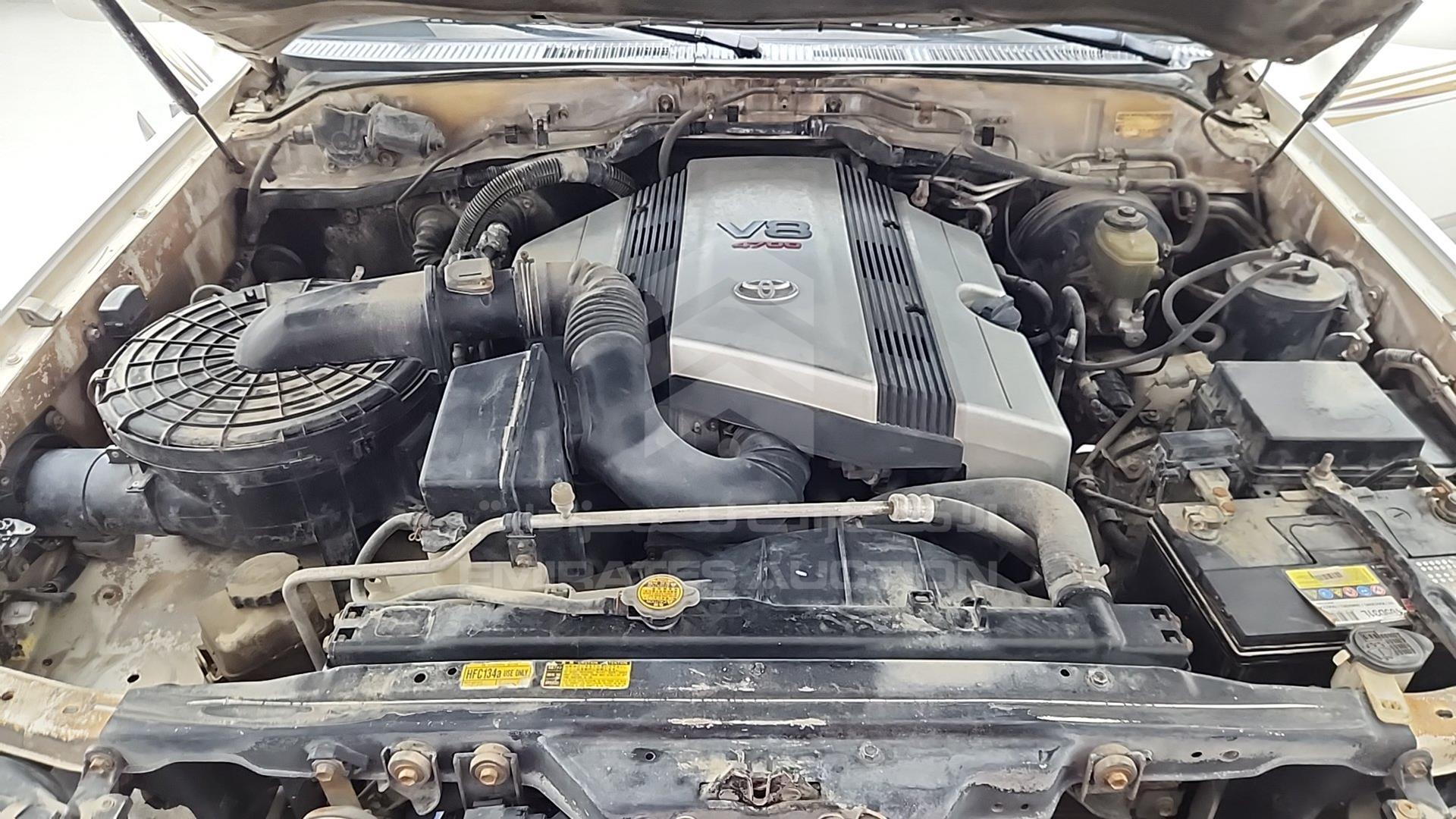 2000 TOYOTA LAND CRUISER VIN: JT3HT05J0Y0081156
