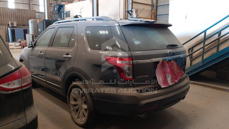 1FM5K8F83EGC18455 Auction: EmiratesAuction Lot: 409503 1FM5K8F83EGC18455 Ford Explorer 2014 GREY Photo 5