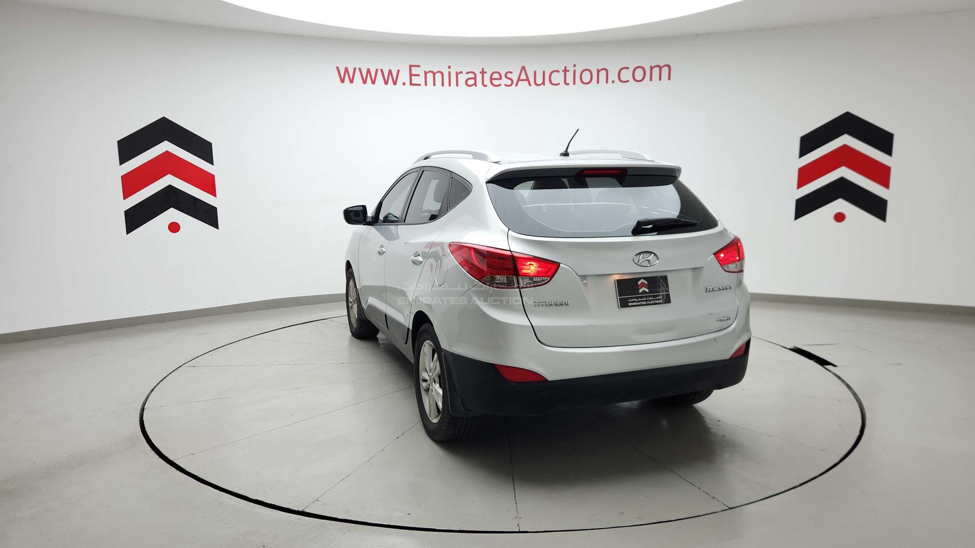 2011 HYUNDAI TUCSON VIN: KMHJT81B4BU132406