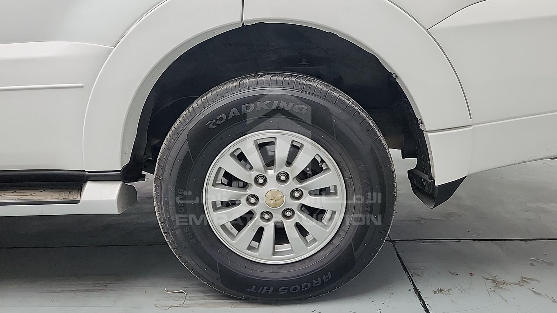 2013 MITSUBISHI PAJERO VIN: JMYLRV95WDJ704386