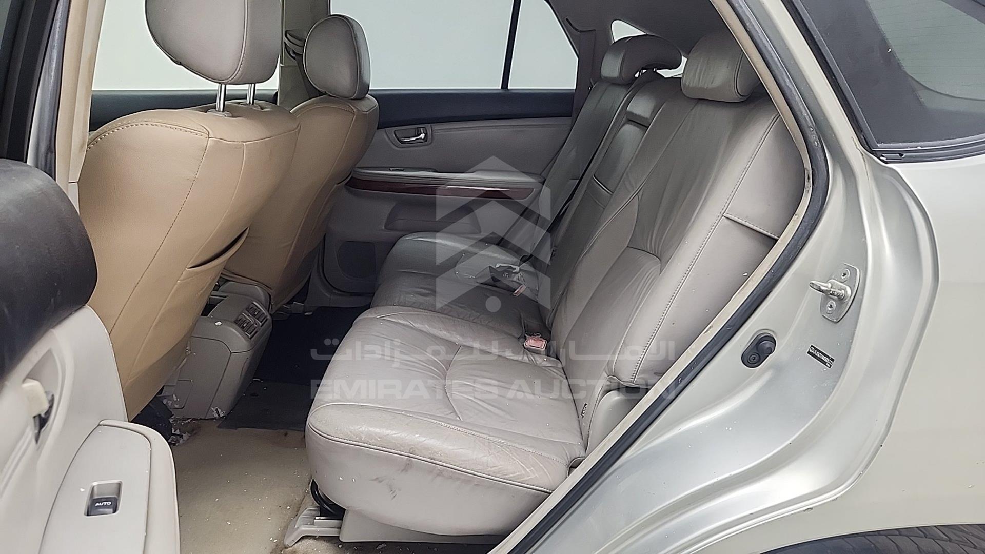 2004 LEXUS RX 330 VIN: JTJGA31U440006112