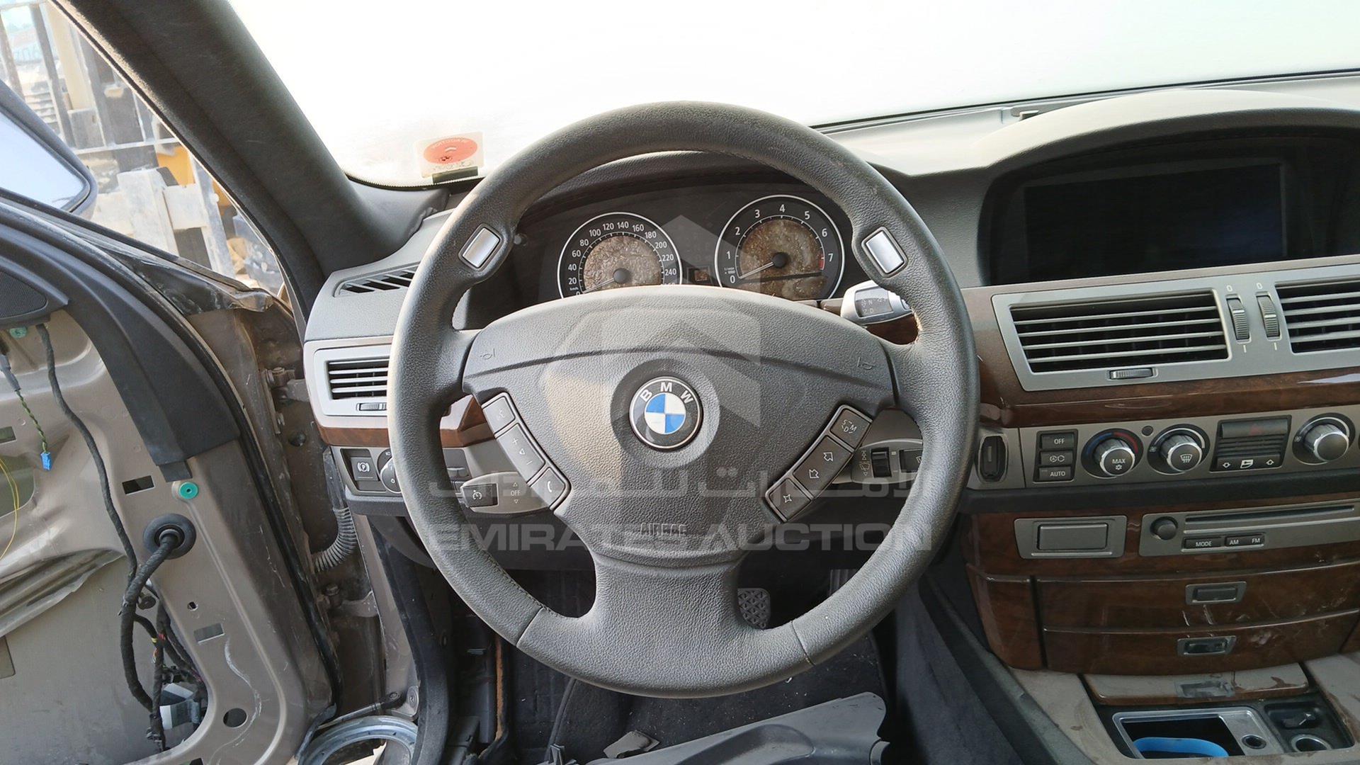 2006 BMW 730 IL VIN: WBAHN21086DS81512