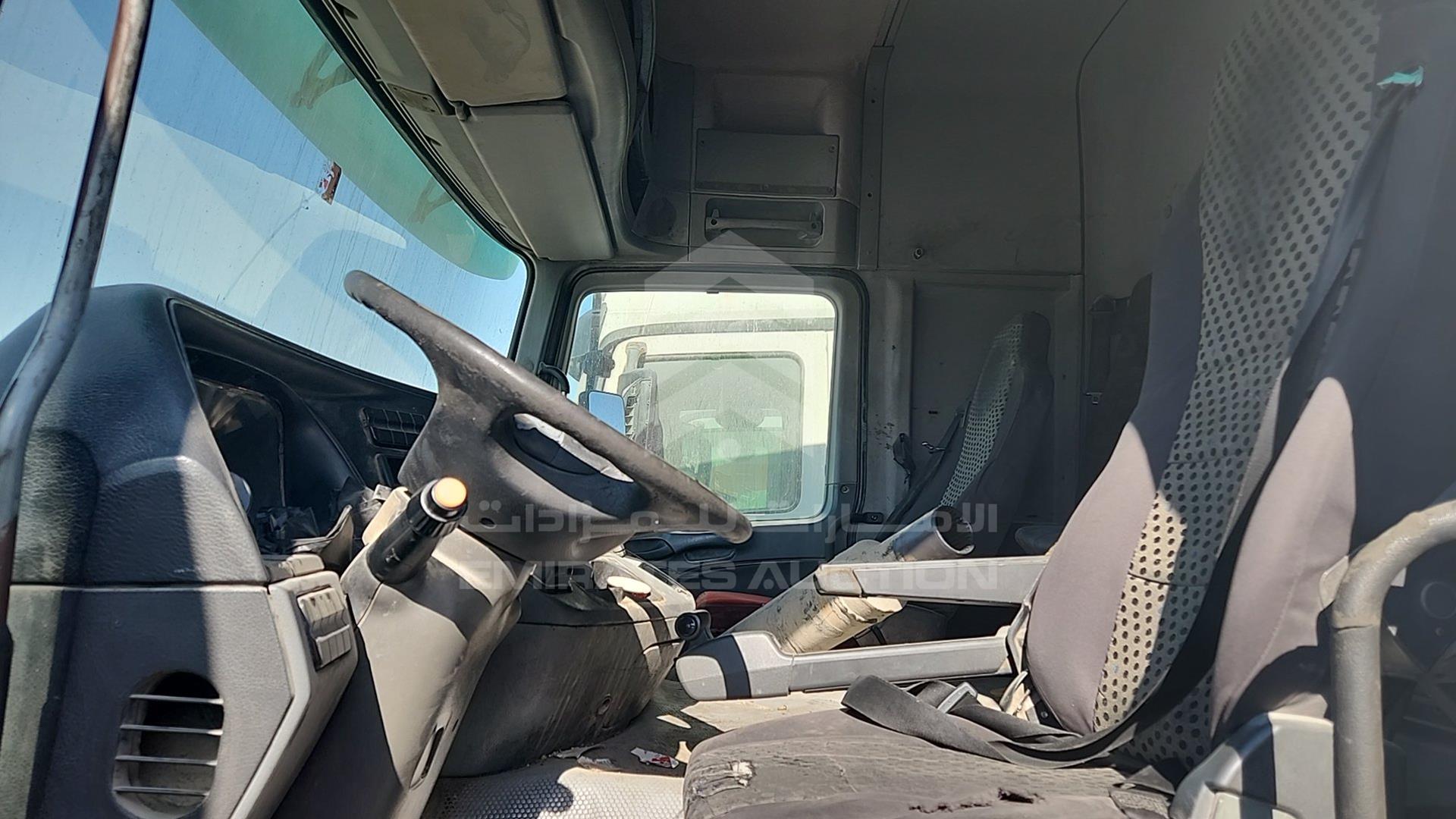 2008 MERCEDES ACTROS VIN: WDAKHCAA58L308529