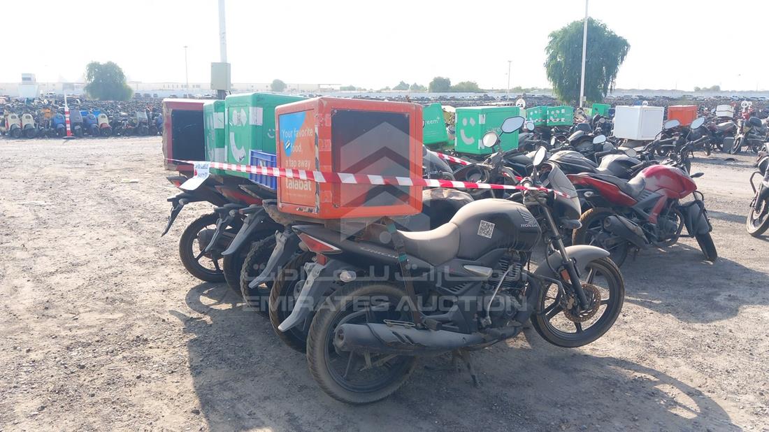5 Motorbikes — Rear Right Angle — Photo 9