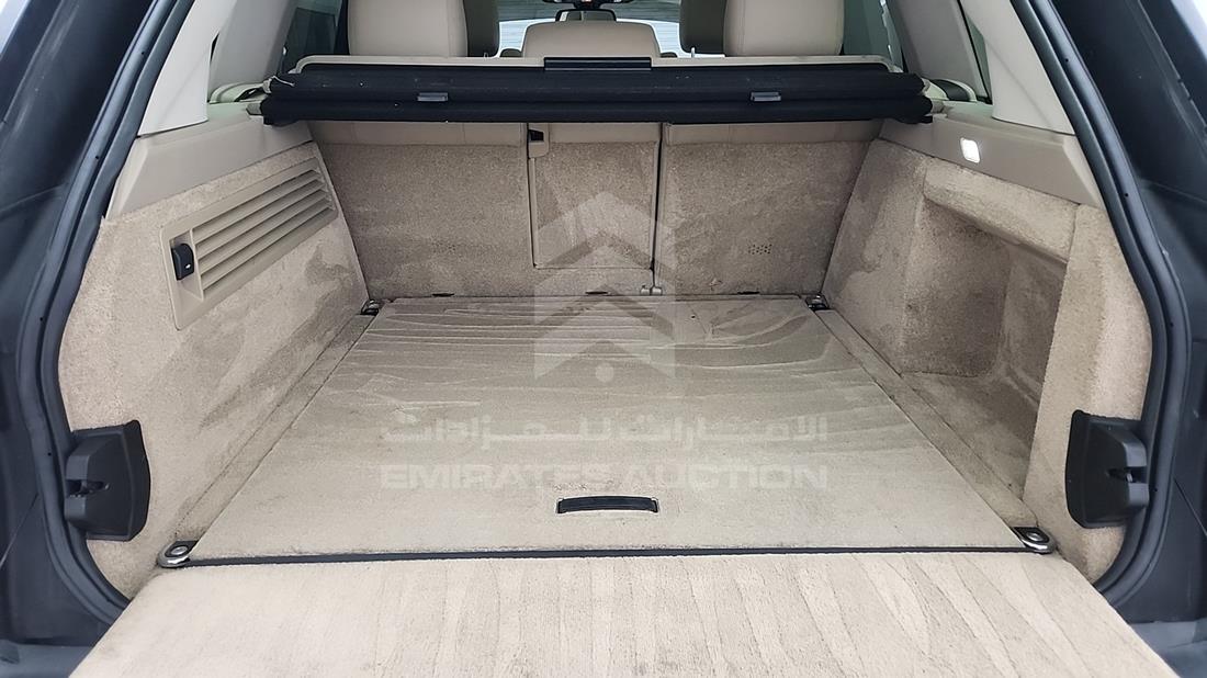 2016 Range Rover Vogue — Trunk Interior View — Photo 24