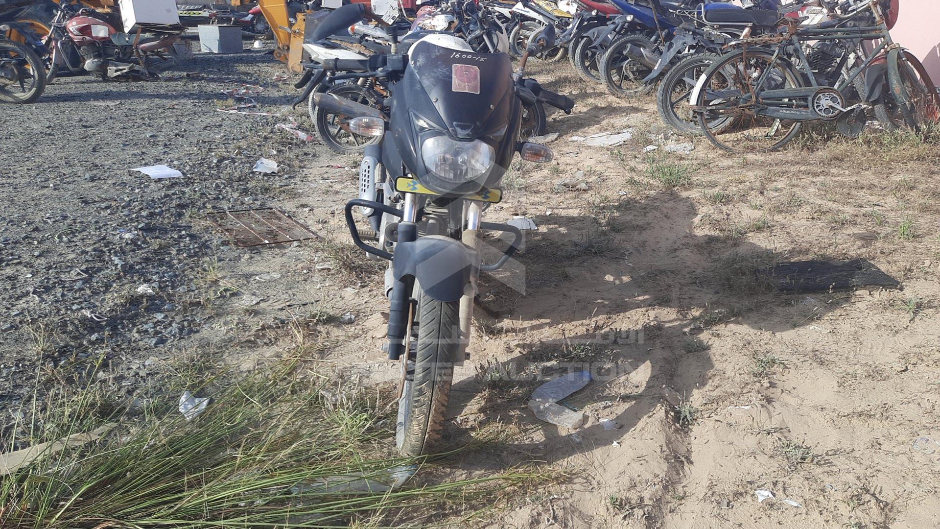2014 BAJAJ PULSAR 180CC VIN: MD2A12DZ2ECC02086