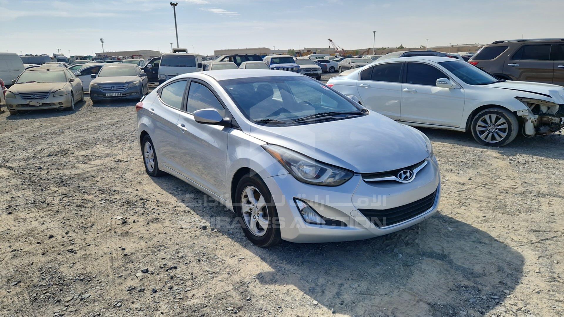 2015 HYUNDAI ELANTRA VIN: 5NPDH4AE5FH623413