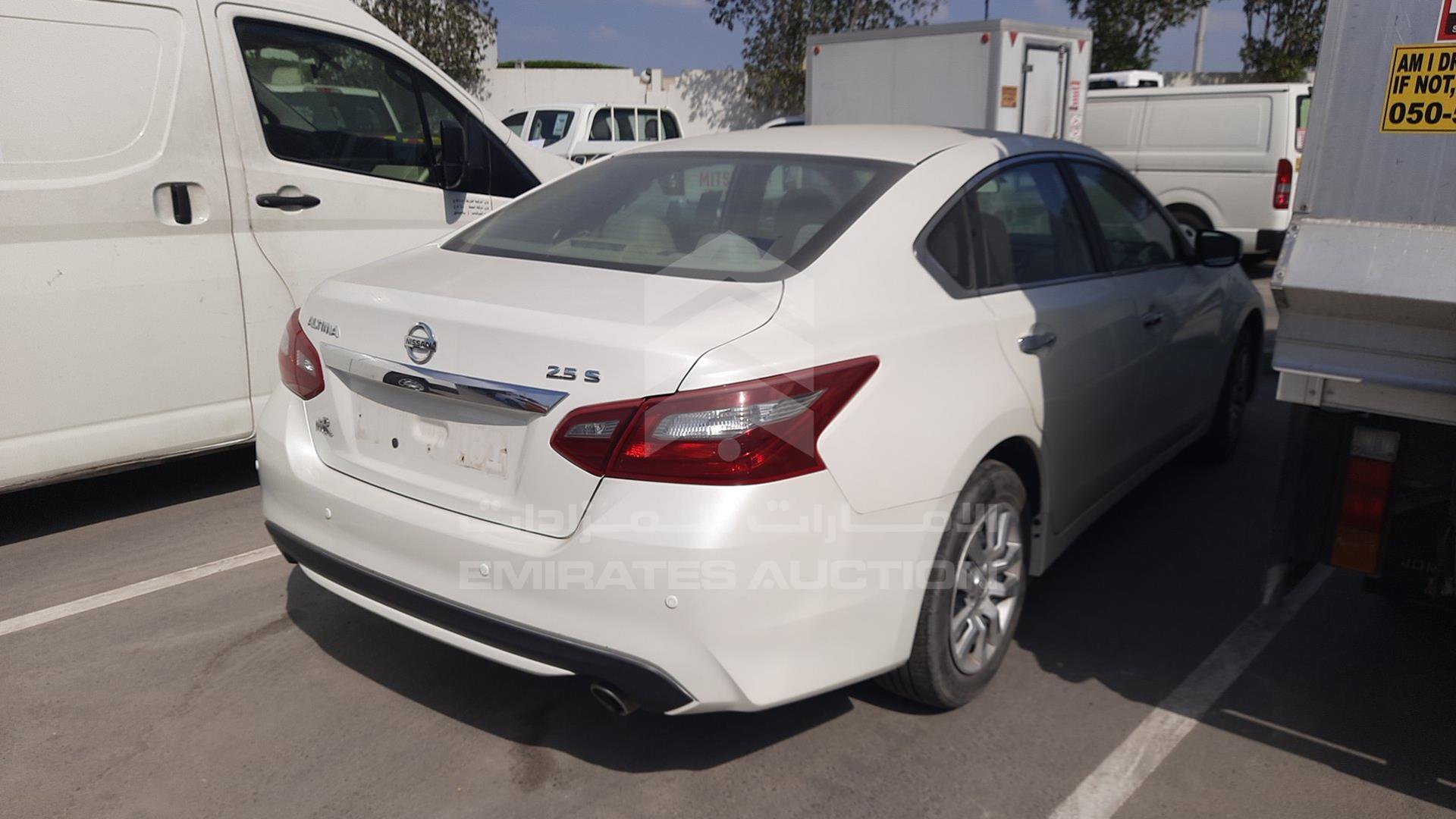 2018 NISSAN ALTIMA VIN: 1N4AL3A9XJC276105
