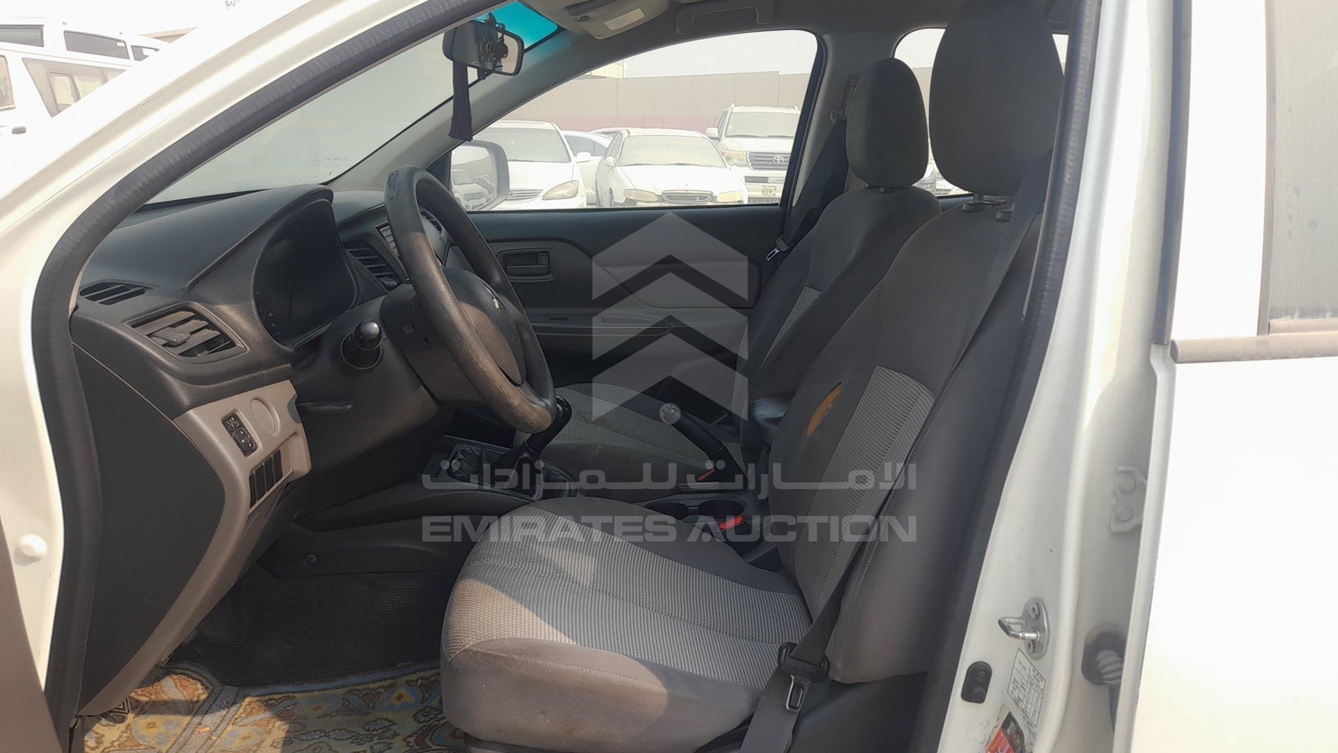 2016 MITSUBISHI L 200 VIN: MMBJNKJ40GH007788