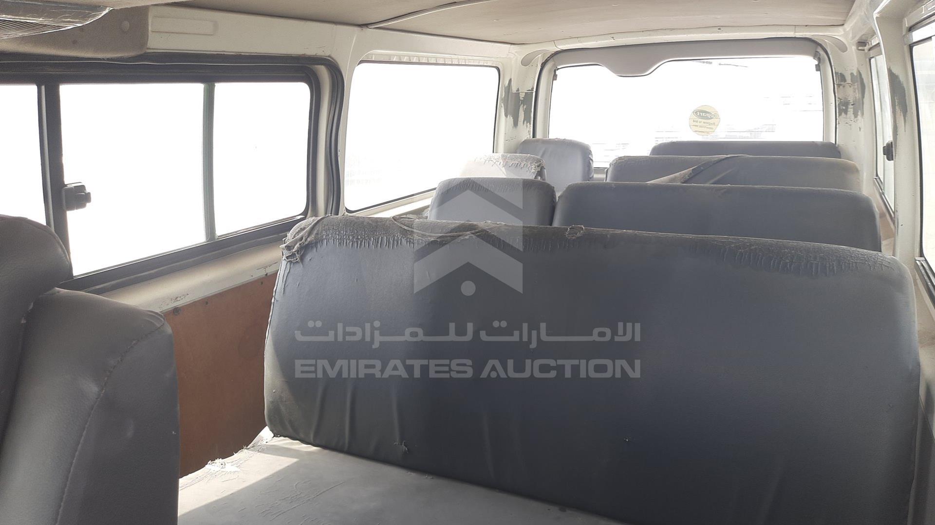 2009 TOYOTA HIACE VIN: JTGJX02PX95011620