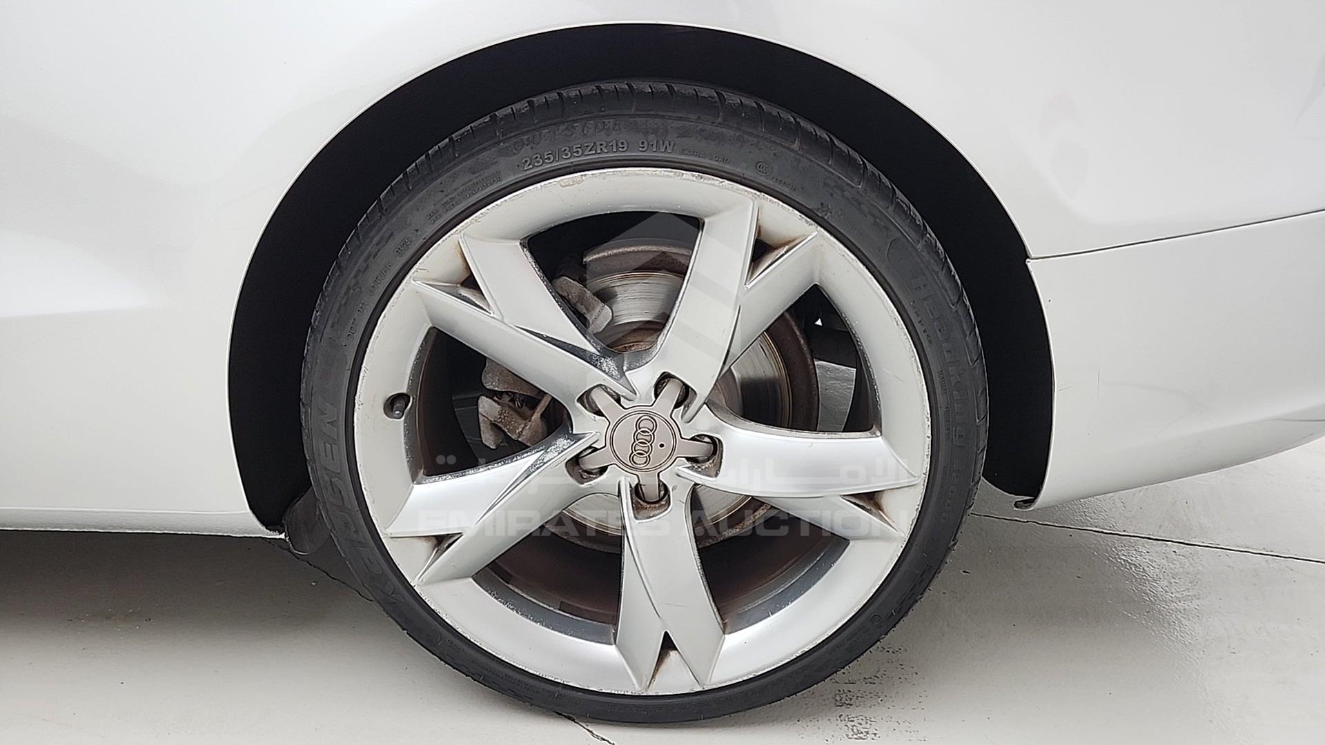 2016 AUDI A5 VIN: WAUACBFH0GN000109