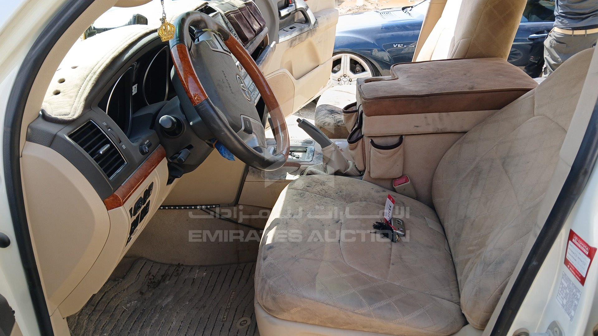 2015 TOYOTA LAND CRUISER VIN: JTMHY05J1F4035936