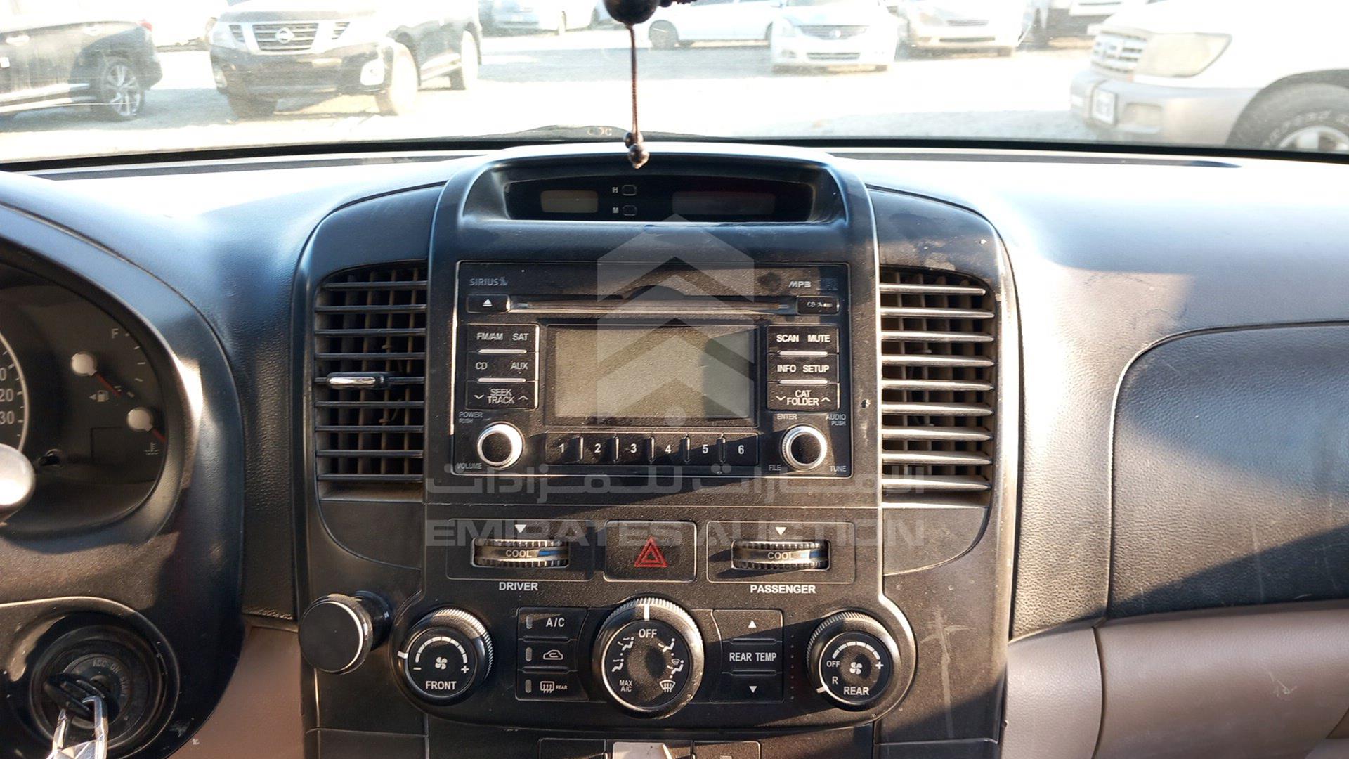 2009 KIA SEDONA VIN: KNDMB133396279378
