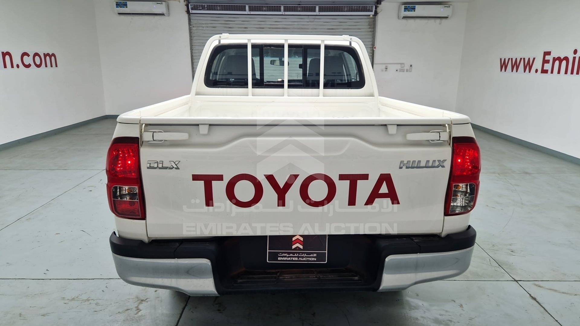 2018 TOYOTA HILUX VIN: MR0DB8CD8J0174166