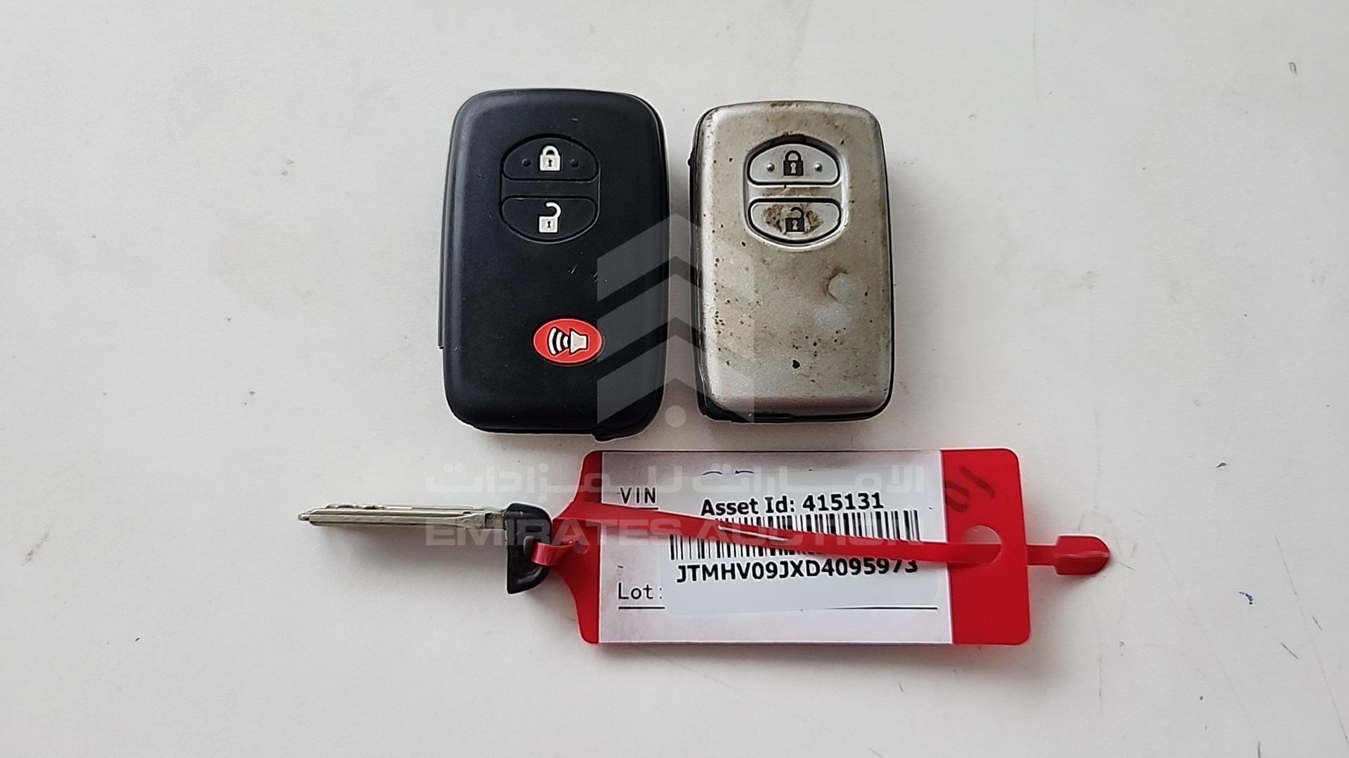 2013 TOYOTA LAND CRUISER VIN: JTMHV09JXD4095973