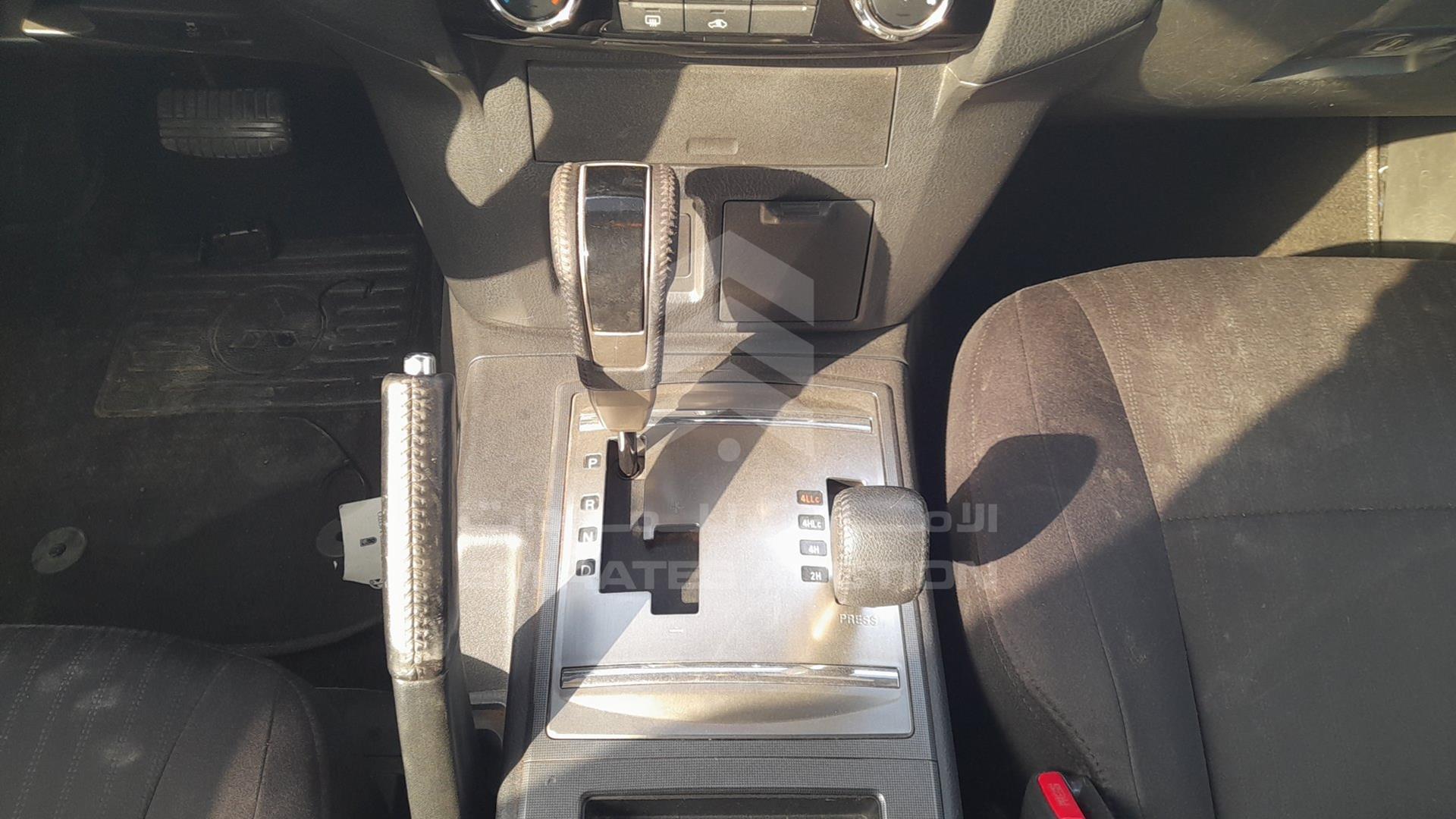 2016 MITSUBISHI PAJERO VIN: JMYMRV85WGJ710495