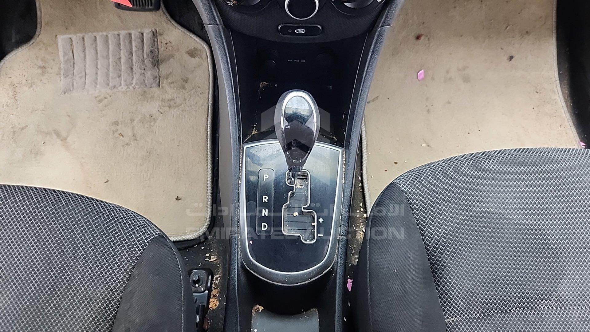 2014 HYUNDAI ACCENT VIN: KMHCT41C9EU488364