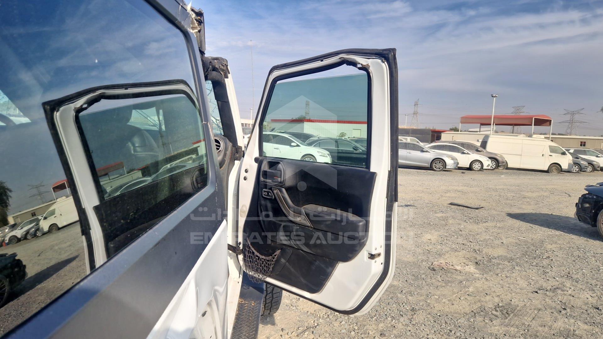 2017 JEEP WRANGLER / VIN: 1C4BJWAG0HL521010