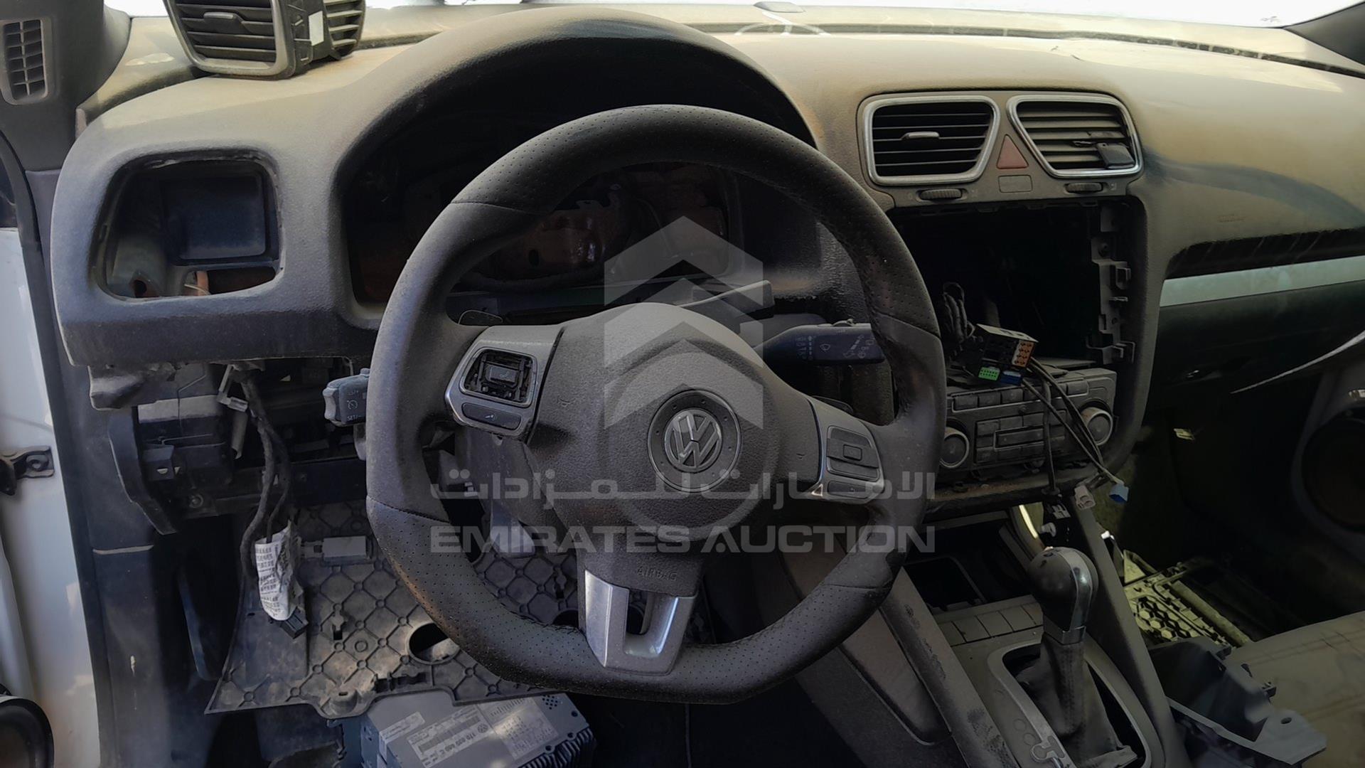 2011 VOLKSWAGEN SCIROCCO VIN: WVWBE2136BV000038