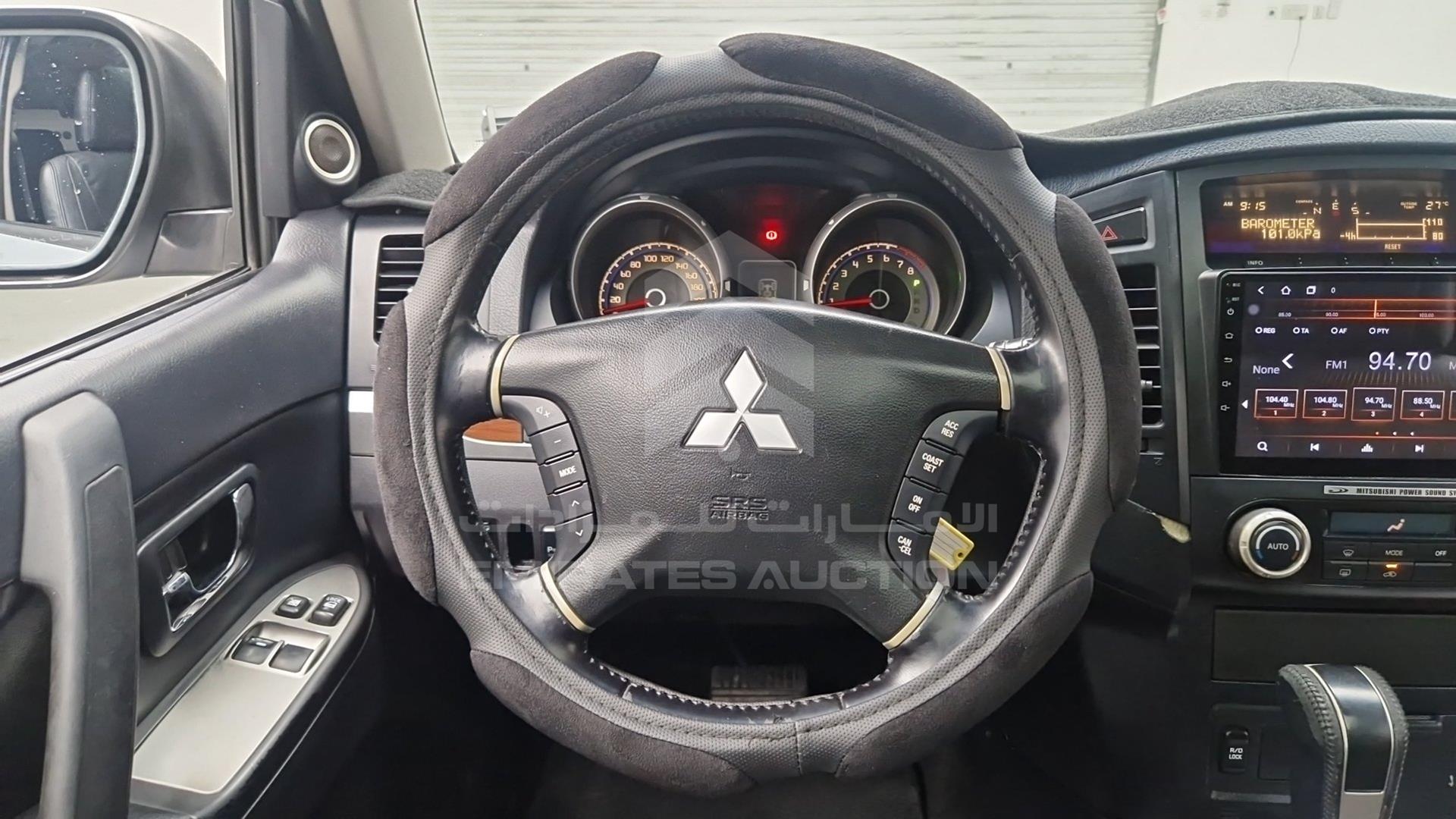 2009 MITSUBISHI PAJERO VIN: JMYMYV87W9J702367