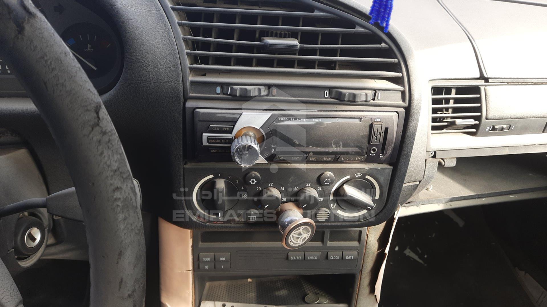 0 BMW 320I VIN: WBACB21060AL85024