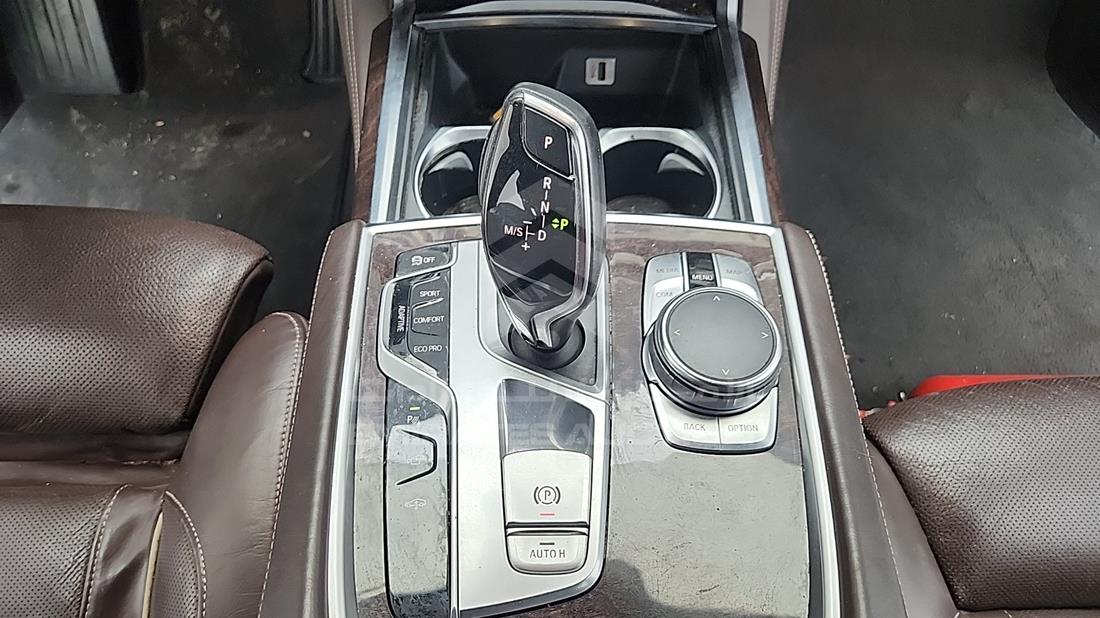 2016 BMW 740 LI — Gear View — Photo 23