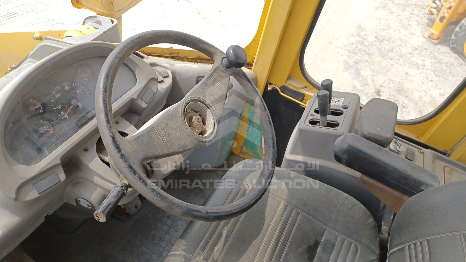 2004 KOMATSU WA320 VIN: WA3205LA32009