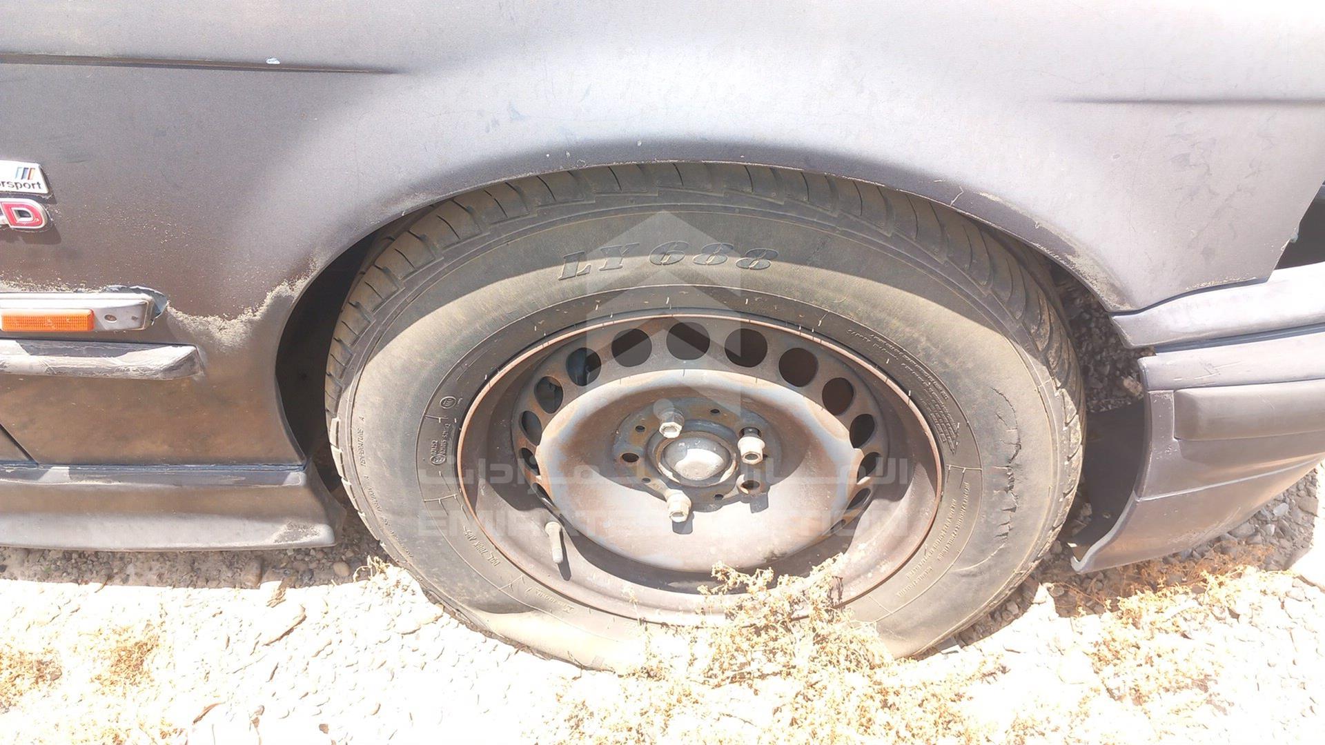 0 BMW --- VIN: WBACD4323TAV37155