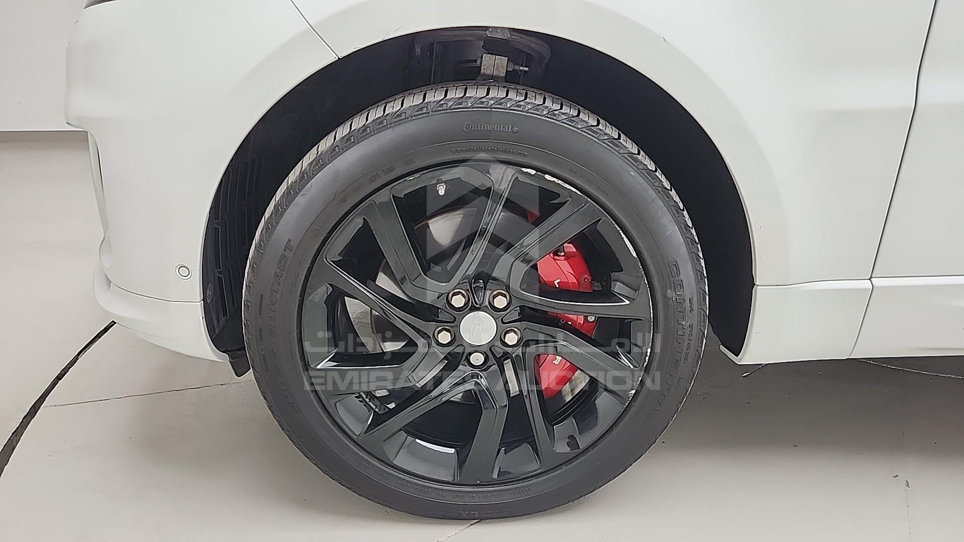 2018 RANGE ROVER SPORT VIN: SALWA2BE9JA182409