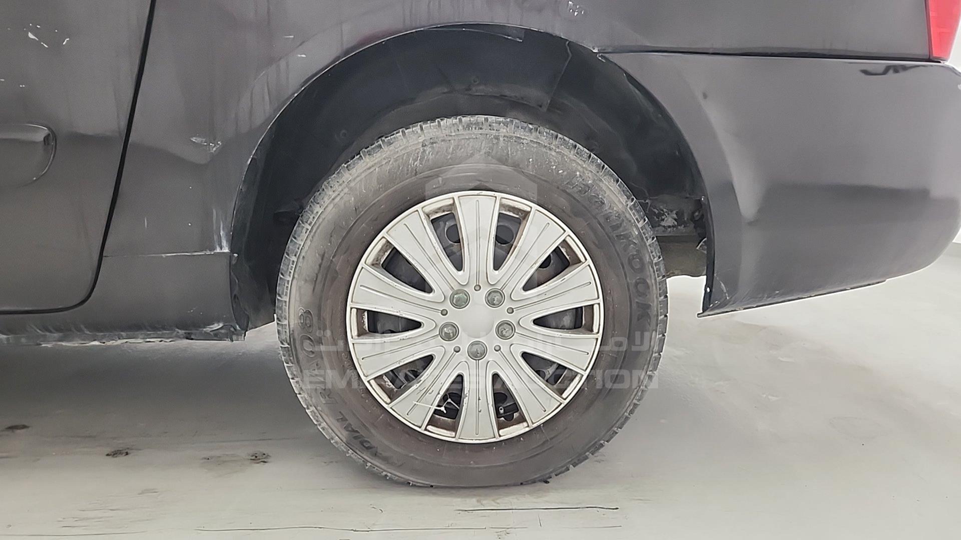 2009 KIA CARNIVAL VIN: KNAMB763296299018