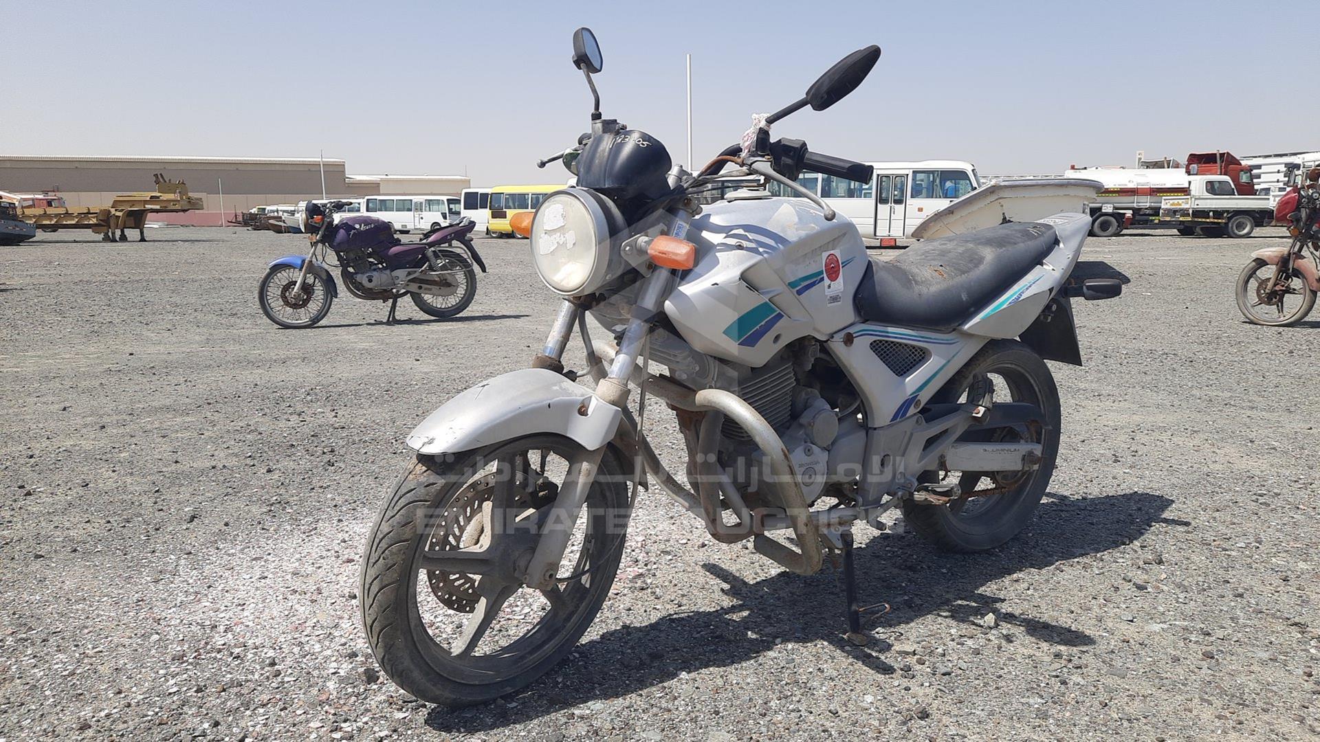 2007 HONDA CBX250 VIN: 9C2MC35007R302920