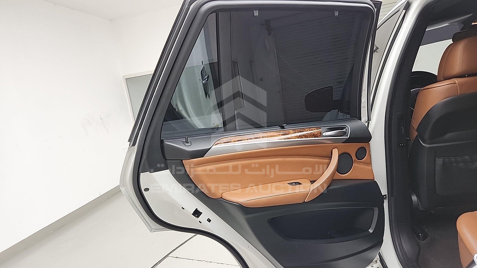 2008 BMW X5 VIN: WBAFE81028L092731