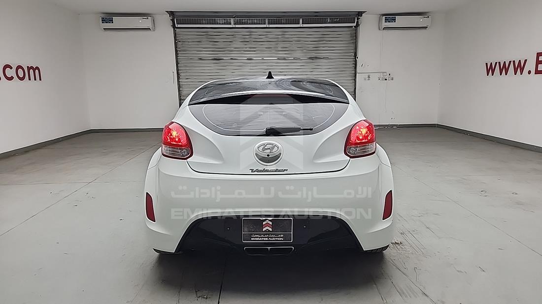 هيونداي فولستر 2016 — الزاوية الخلفية — صورة 10