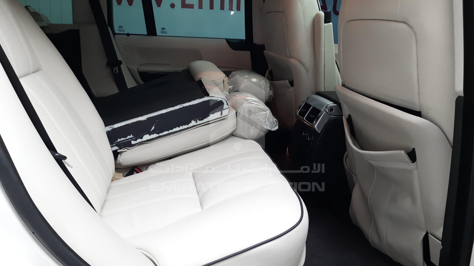 2009 RANGE ROVER VOGUE VIN: SALLMAM349A299182