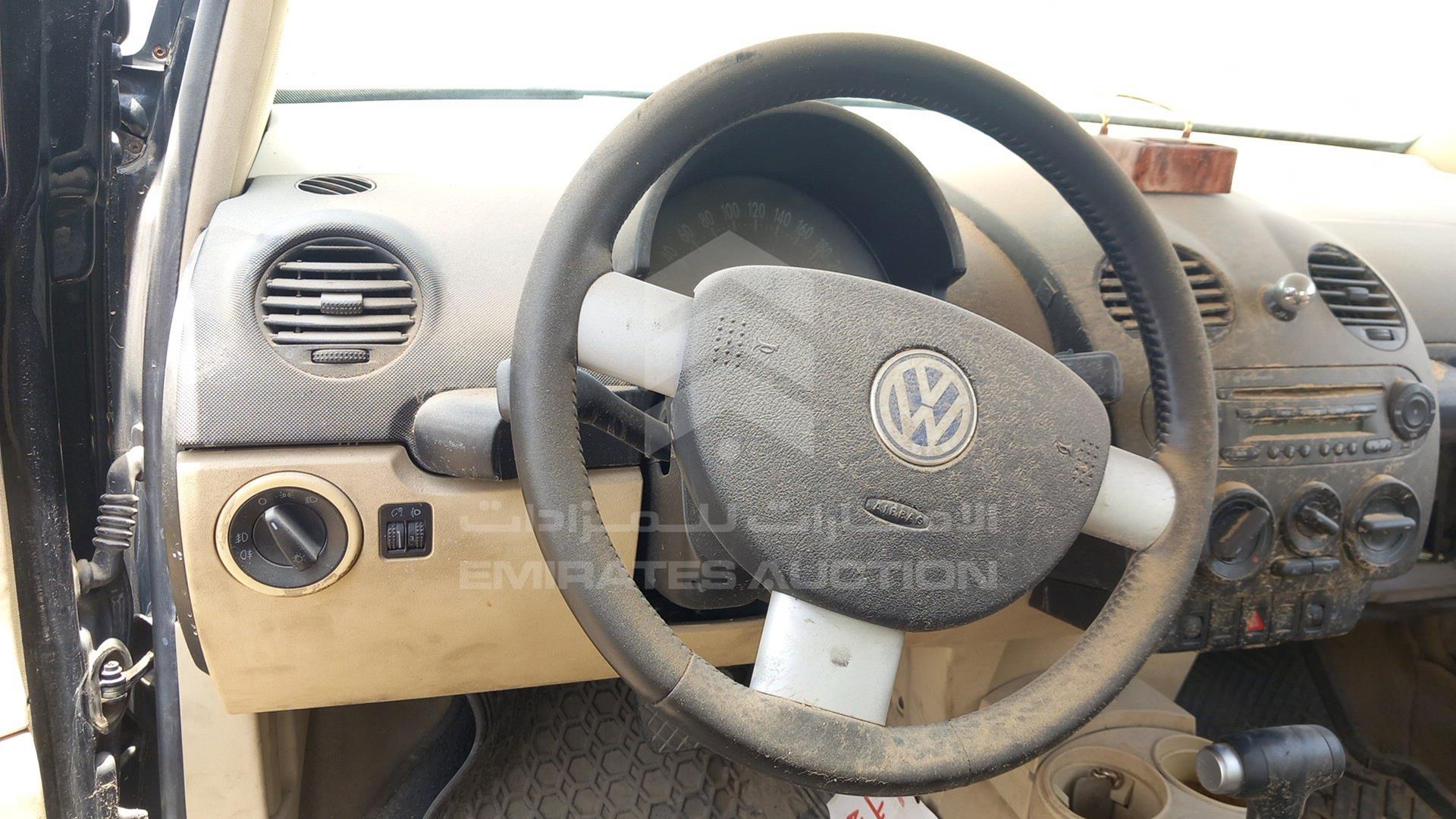 2002 VOLKSWAGEN BEETLE VIN: WVWZZZ9CZ2M627869