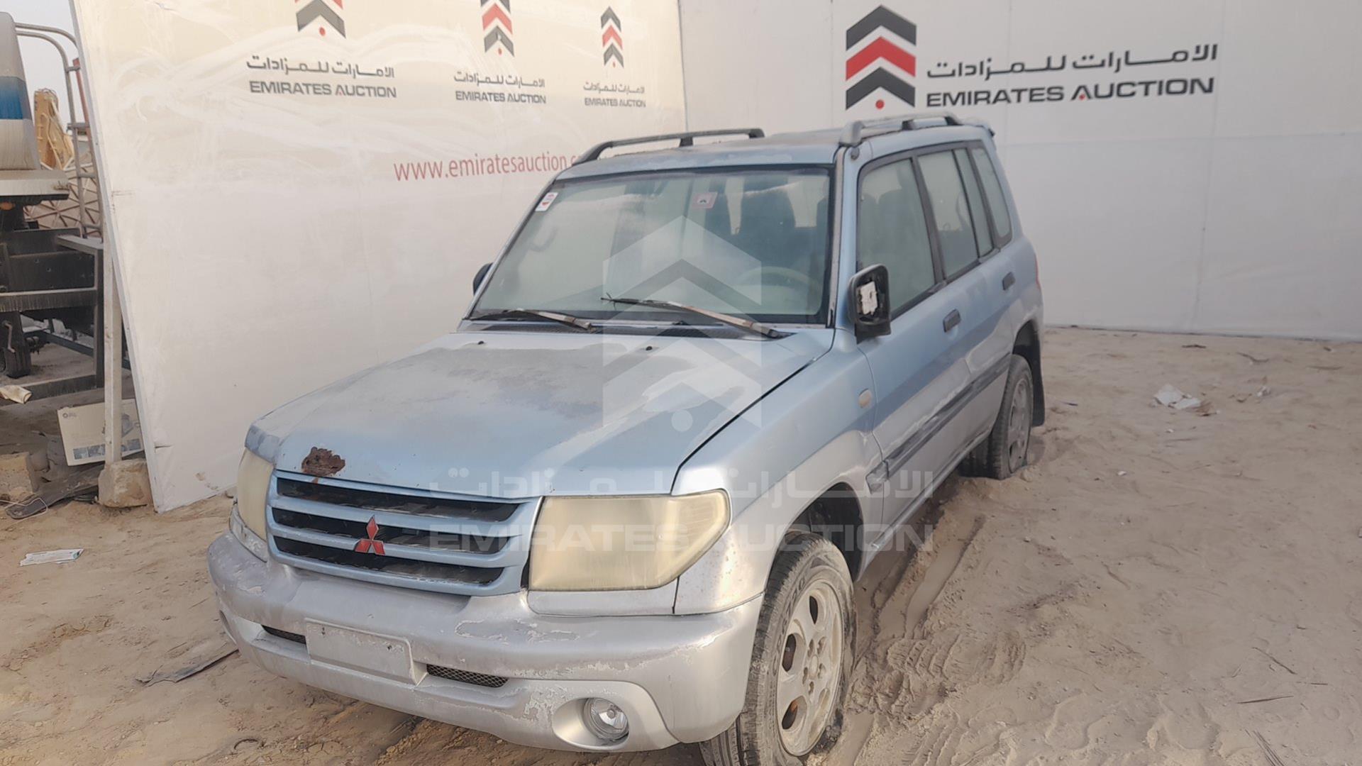 2003 MITSUBISHI PAJERO VIN: JMYLRH77W3Z704284