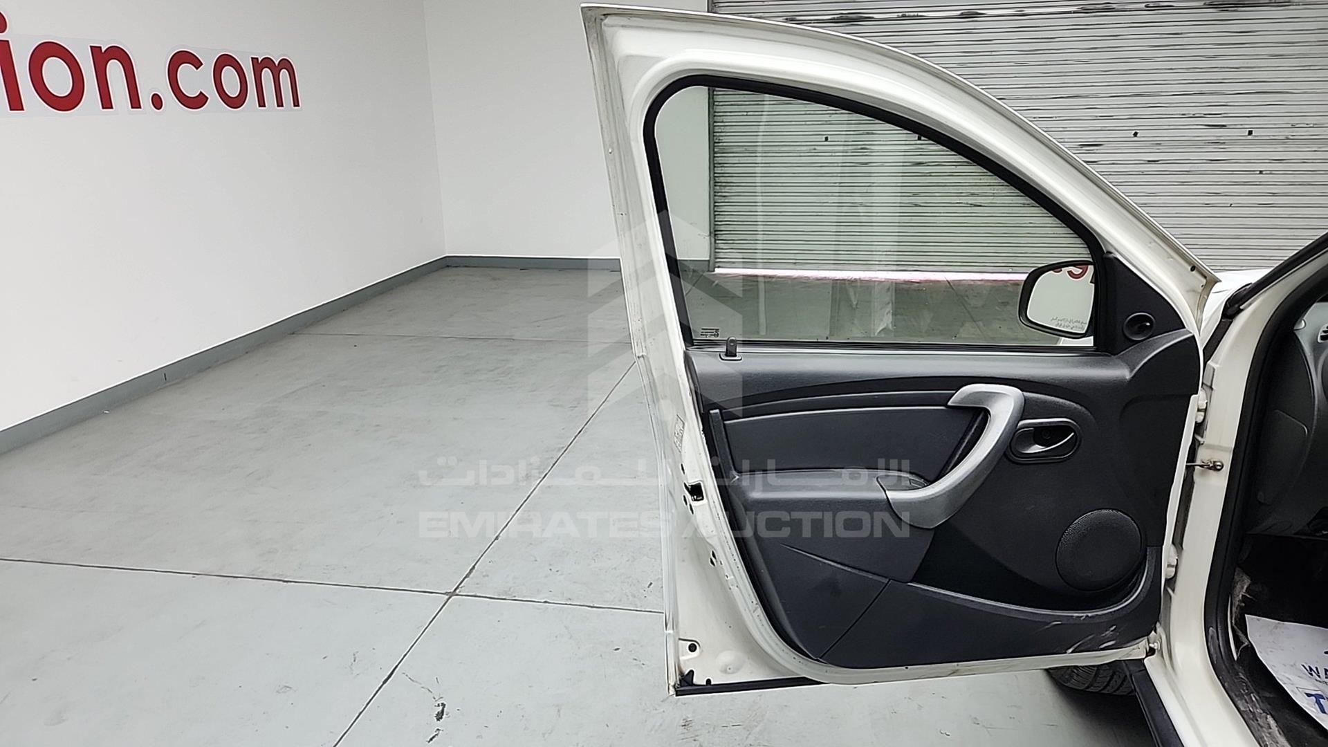 2014 RENAULT DUSTER VIN: VF1HSRCA8EA507220