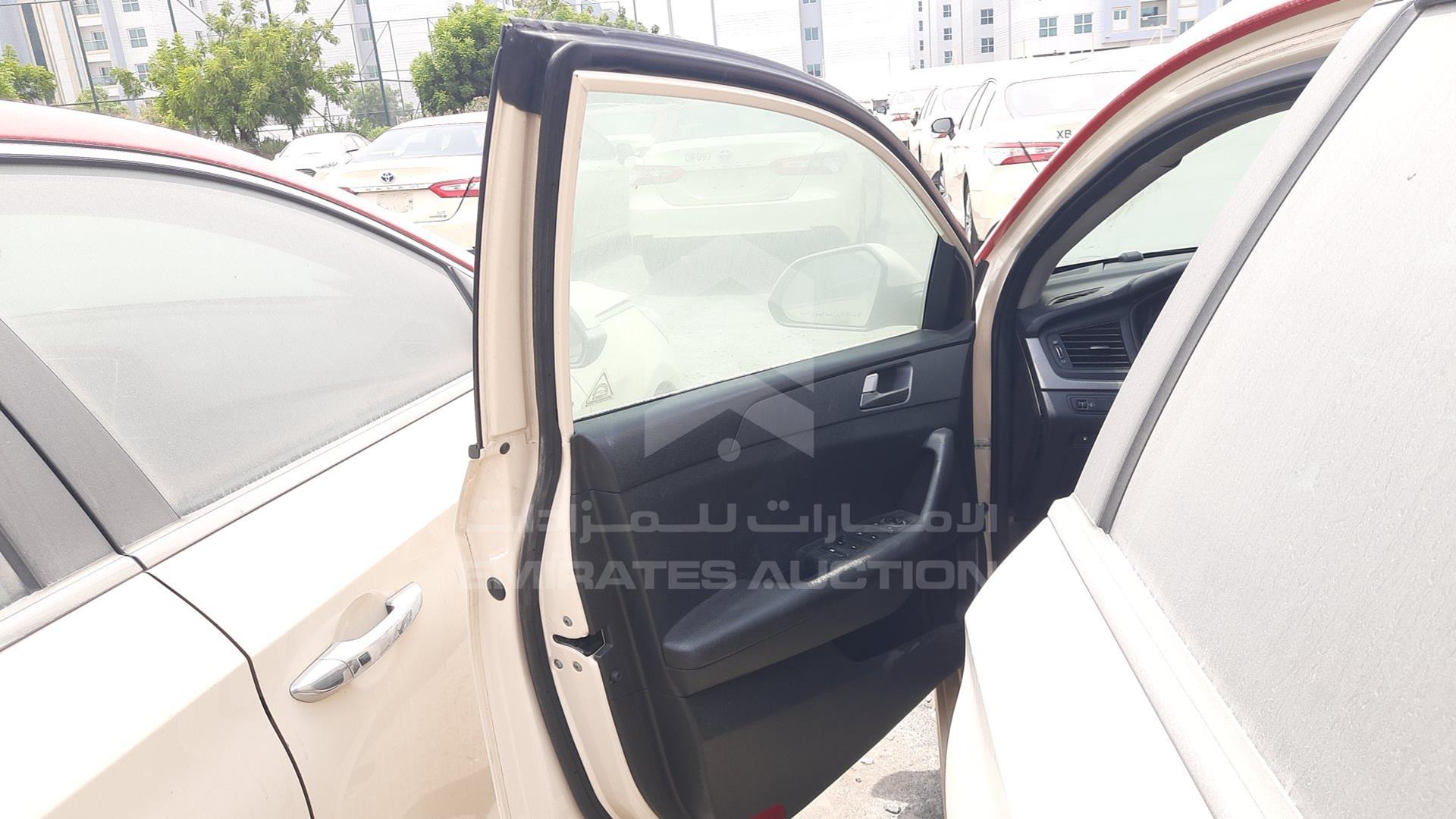 2019 HYUNDAI SONATA VIN: KMHE24138KA092953