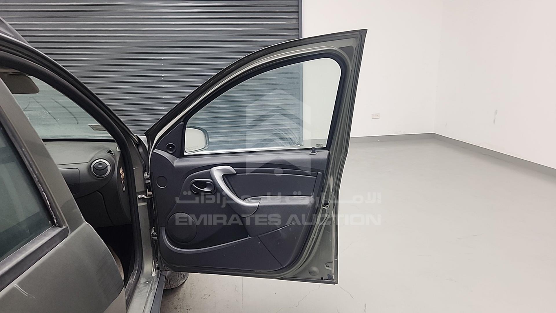 2015 RENAULT DUSTER VIN: VF1HSRCA7FA520039