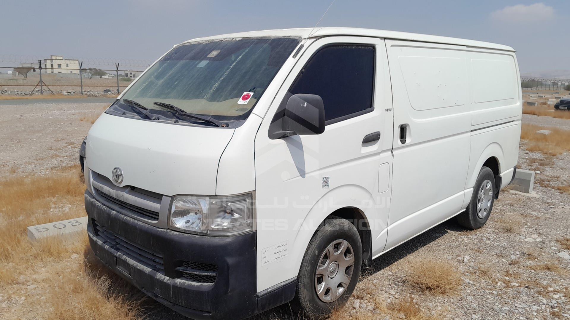 2006 TOYOTA HIACE VIN: JTFHX02P860009831
