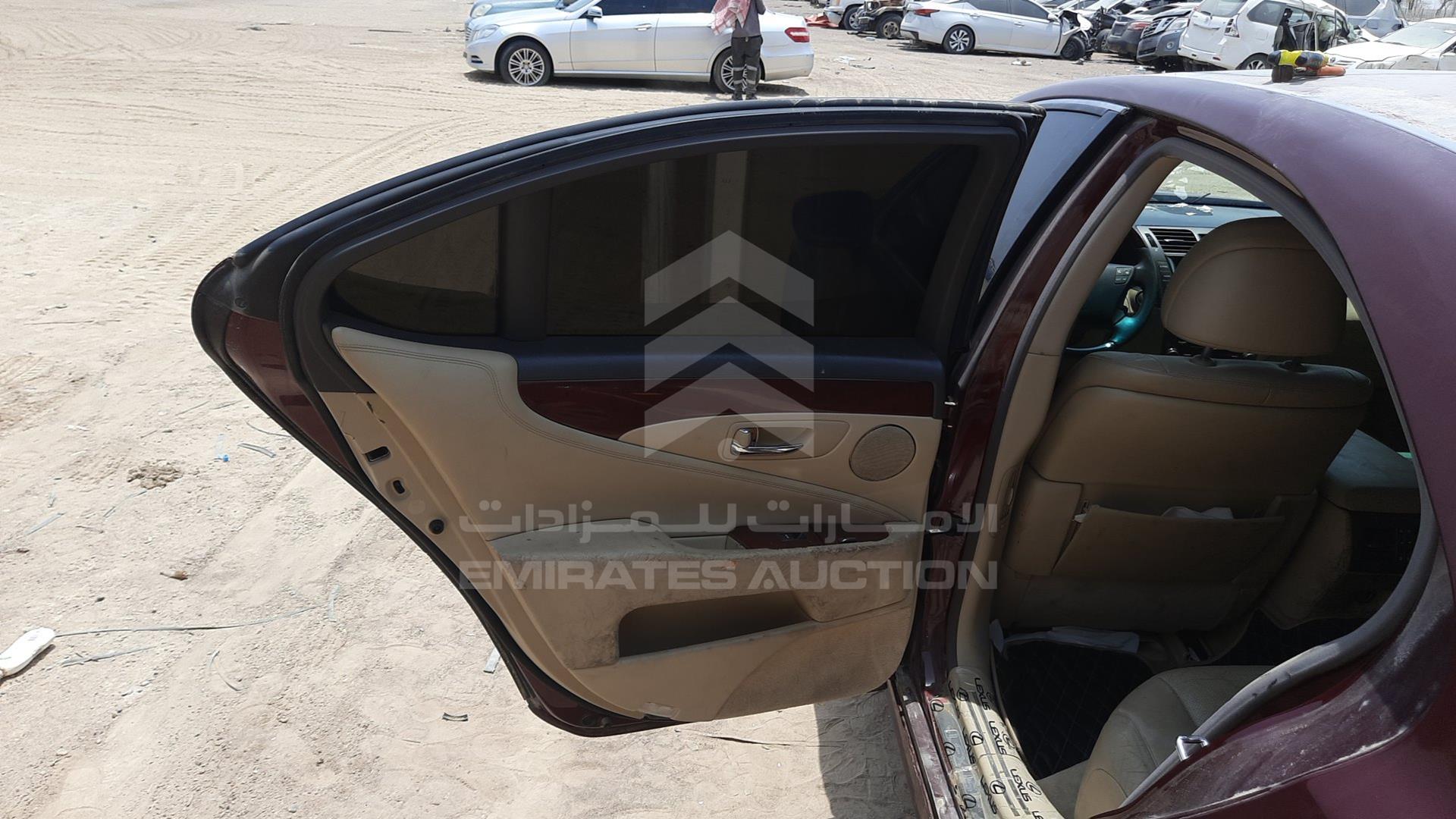 2009 LEXUS LS 460 VIN: JTHBL46F995089164