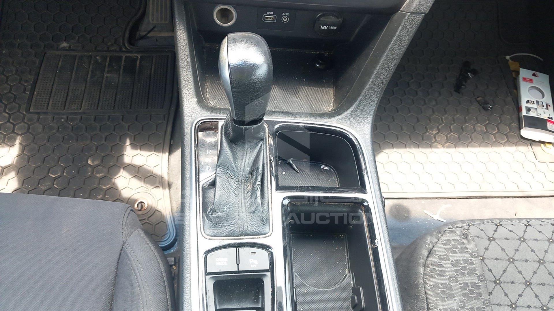 2018 HYUNDAI SONATA VIN: KMHE24138JA082115