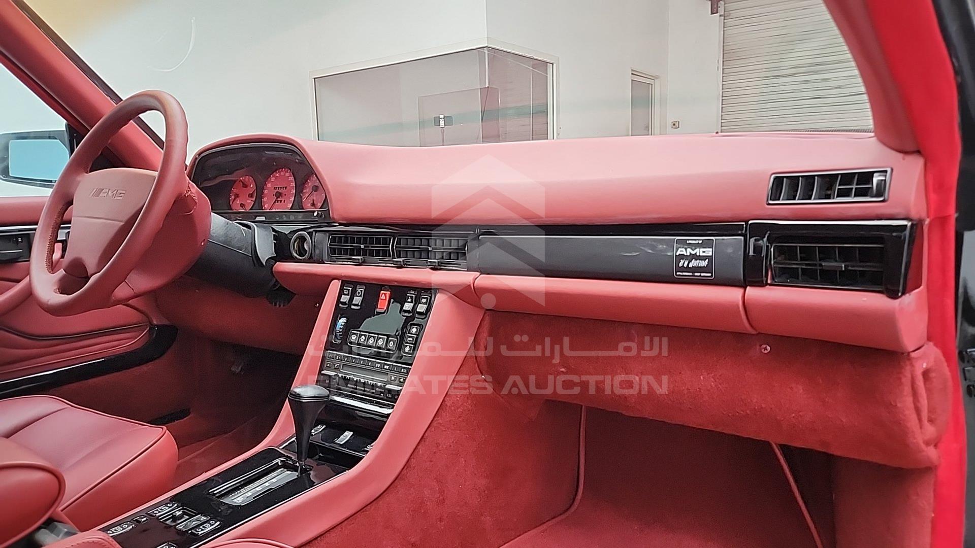 1989 MERCEDES 560 SEC VIN: WDBCA45E3KA487048