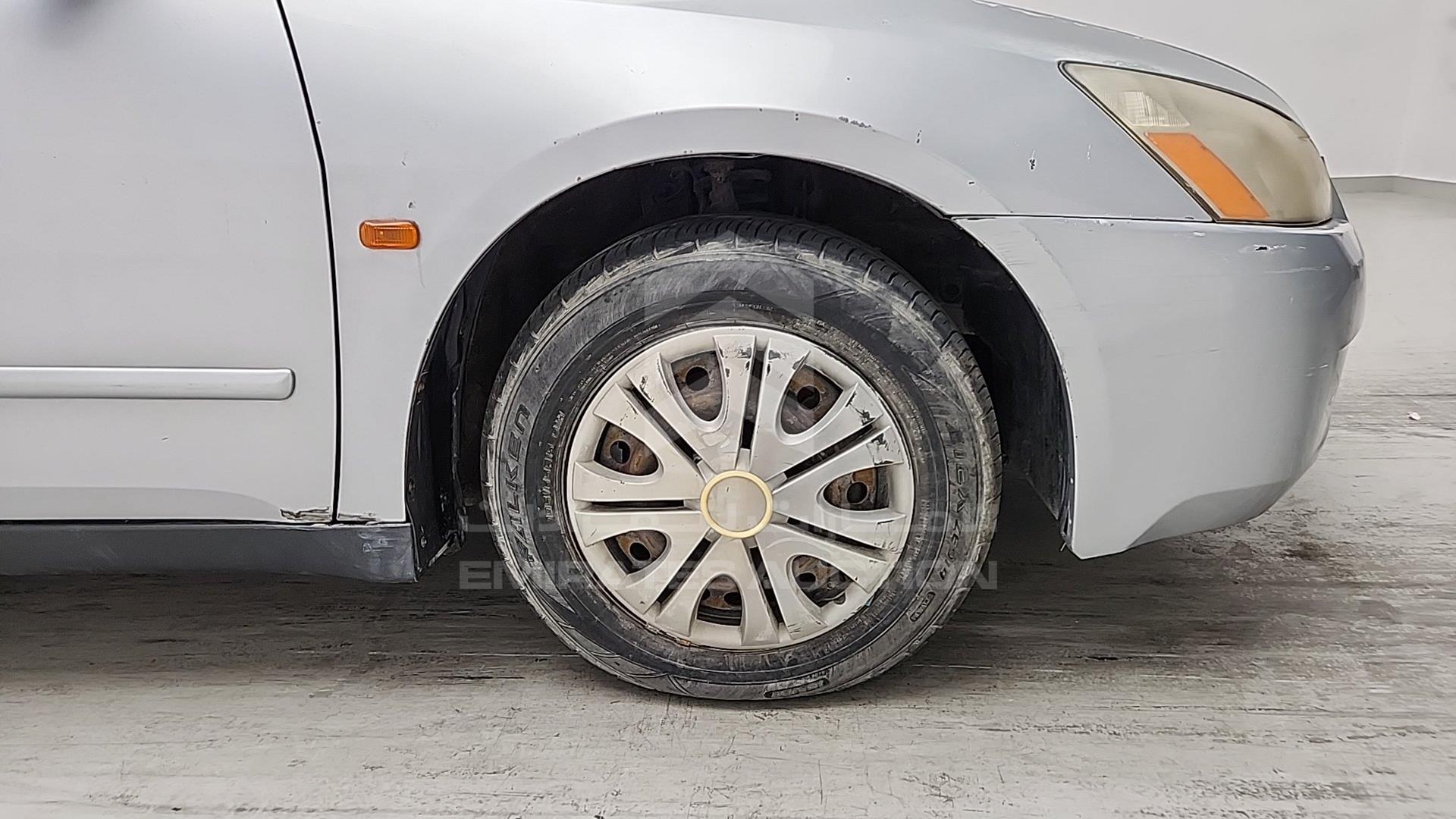 2004 HONDA ACCORD VIN: JHMCM56584C413076