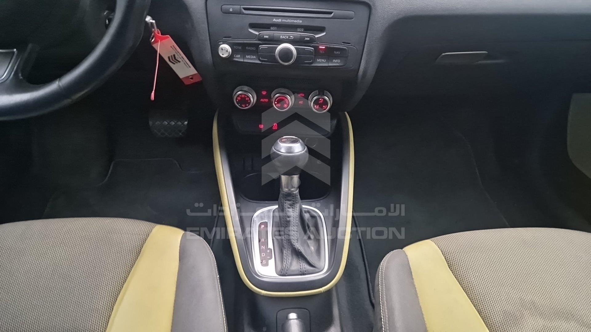 2011 AUDI A1 VIN: WAUAYA8X1BB069417