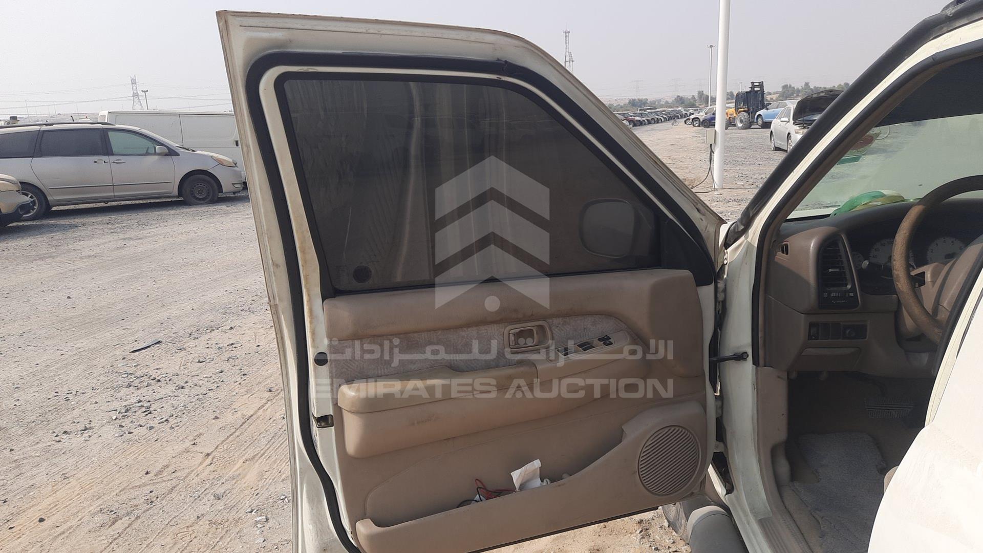 2002 NISSAN PATHFINDER VIN: JN8AR05Y52W520384